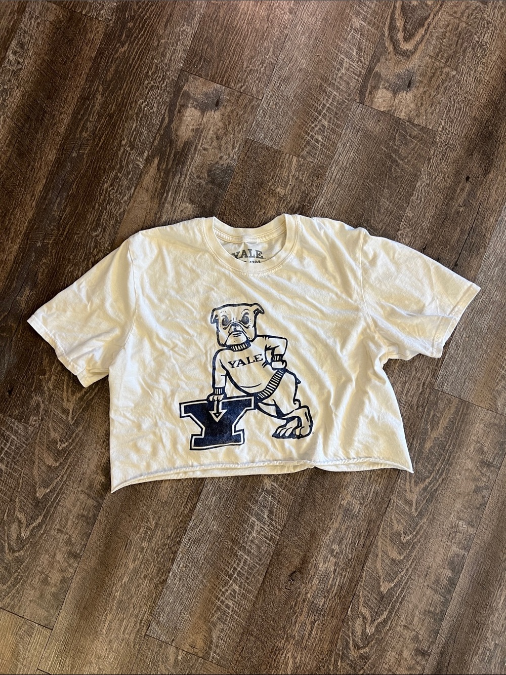 Yale Bulldog‎ Crop Top